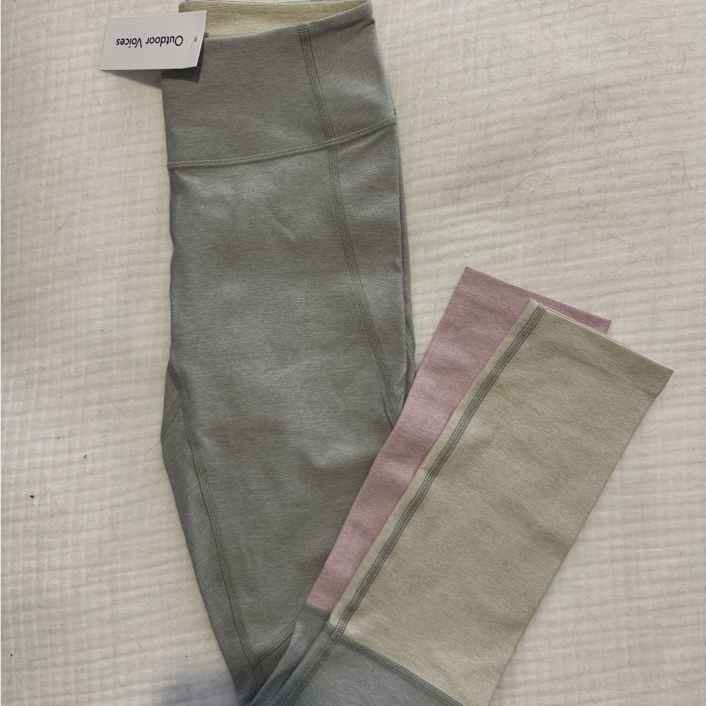 NWT Three-toned Gray Outdoor Voices 7/8 Leggings